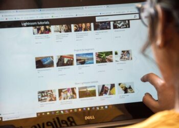 The Uncharted Classroom: A Personal Guide to Navigating and Mastering Online Learning