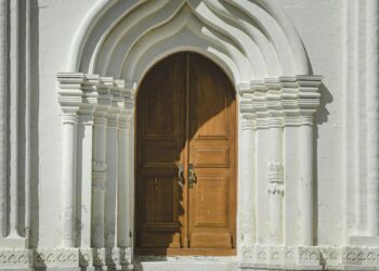 The Open Door and Its Hidden Gates: An Insider’s Guide to Community College Admission