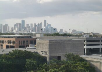 Beyond the Brochure: A Houston Insider’s Guide to Choosing the Right Online College Ecosystem