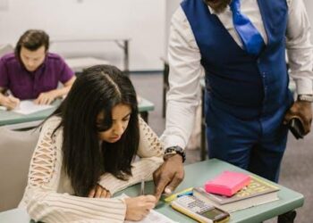 Your Financial Co-Pilot: A Complete Guide to Navigating the University Financial Aid Office