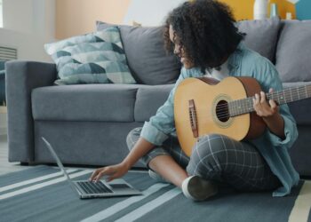 The Digital Horizon: A Personal Journey to Mastering Online Learning