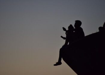 The Maple Leaf and the Labyrinth: An International Student’s Unfiltered Guide to Thriving in Canadian Universities